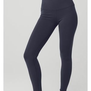 Alo high waisted Airbrush leggins -navy blue.